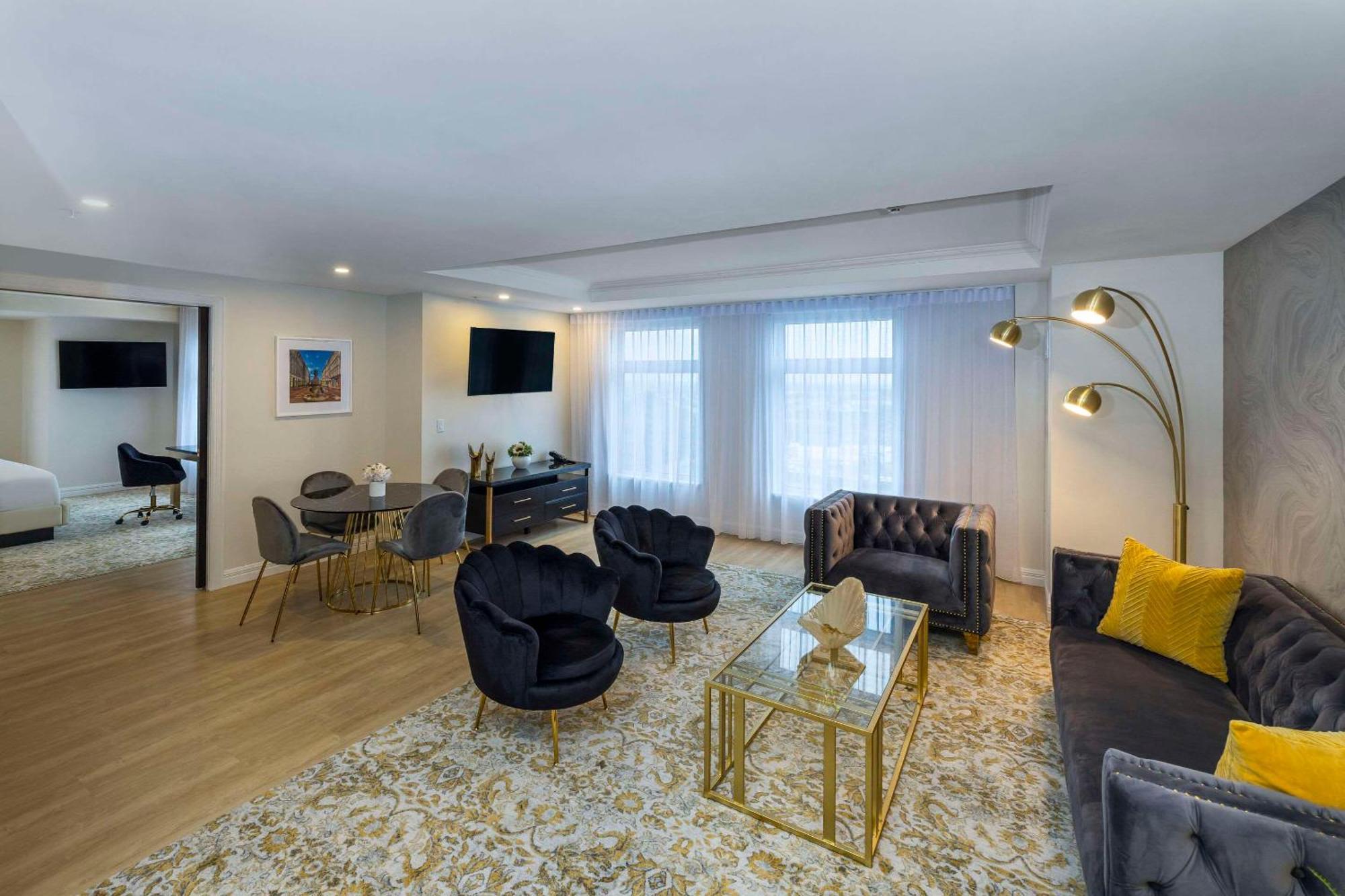 Halifax Tower Hotel & Conference Centre, Ascend Hotel Collection Timberlea Extérieur photo