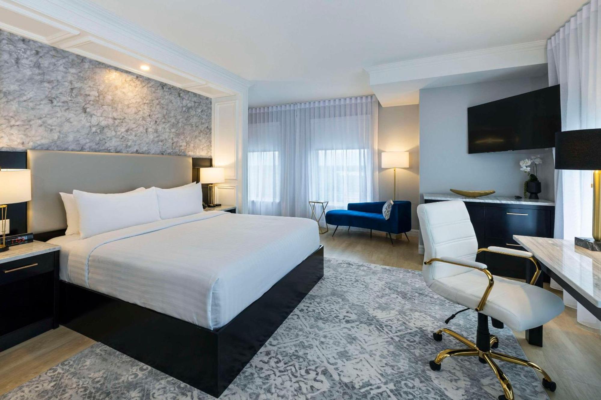 Halifax Tower Hotel & Conference Centre, Ascend Hotel Collection Timberlea Extérieur photo
